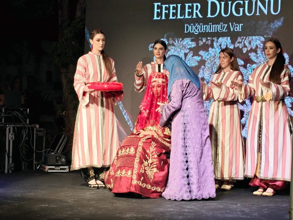 İzmir Valisi Süleyman Elban'dan "Efeler Düğünü" ile tarihi çağrı: "Gelin Efe düğünüyle evlenin"