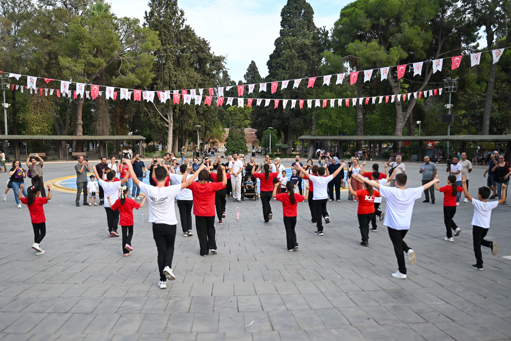 Bornova sokaklarında hareket ve sürdürülebilirlik rüzgarı