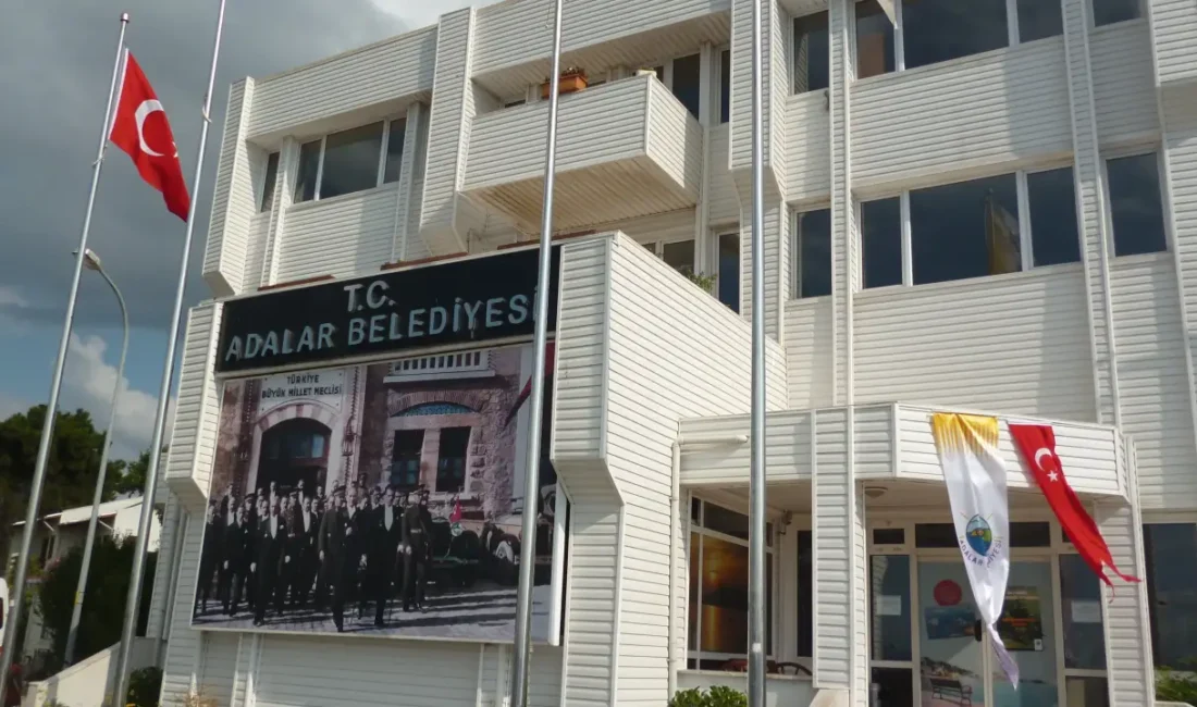 CHP'li Adalar Belediyesi'nde tutuklanan belediye başkanının yerine seçilen Başkanvekili Medine