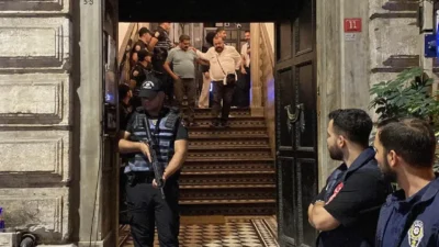 İzmir merkezli "Ailem Güvende" operasyonu kapsamında adliyeye sevk edilen 18