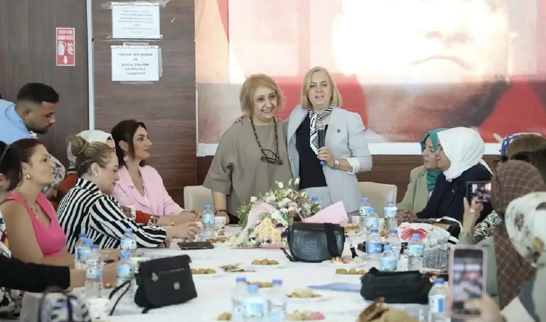 AK Parti İzmir İl Kadın Kolları, yaz döneminin ardından yeni