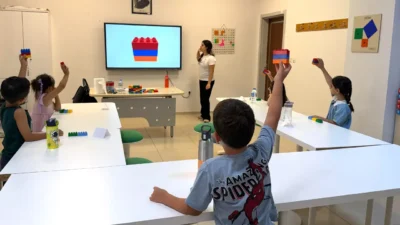 Bornova Belediyesi, çocukların eğlenerek öğrenmesini destekleyen projelerine bir yenisini daha