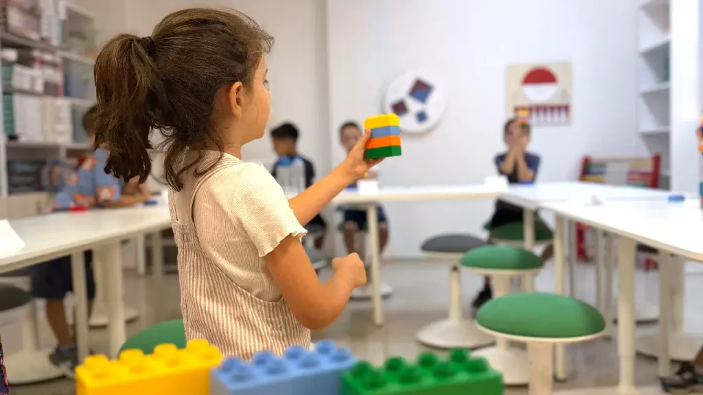 Altı tuğla, sınırsız hayal gücü