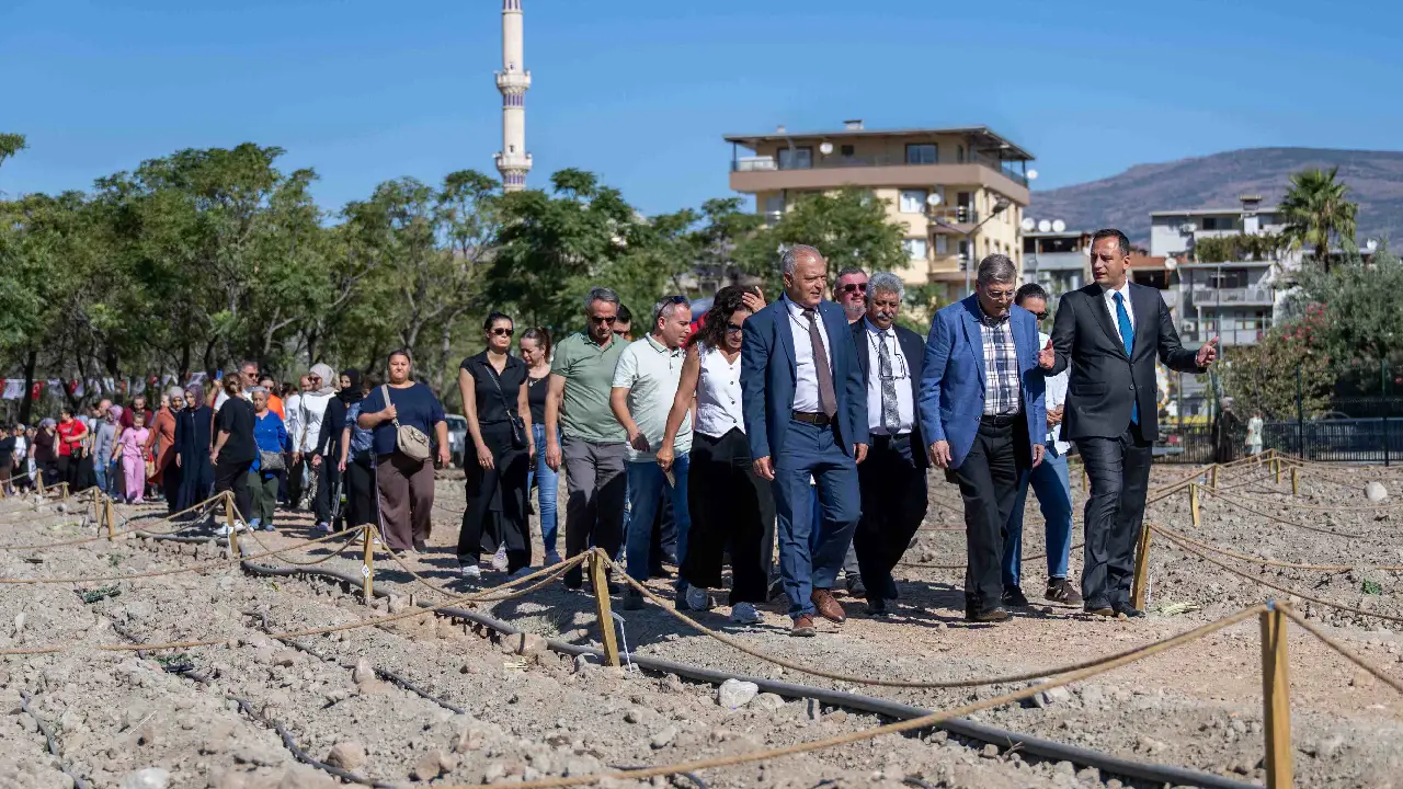 Bornova’da iki yeni “Kent Bostanı” daha açıldı