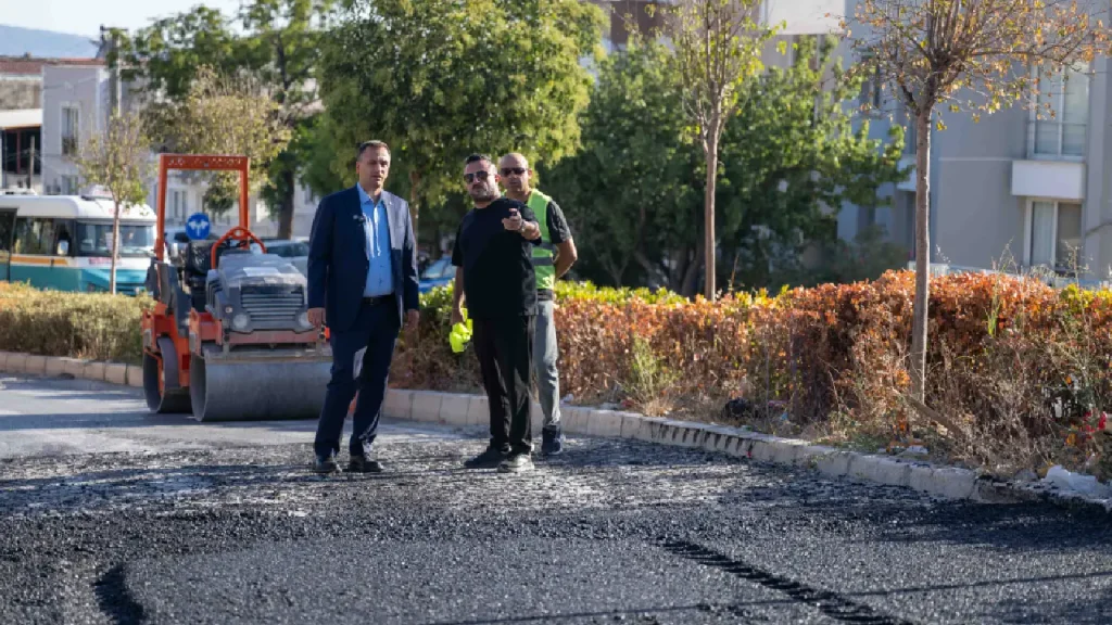 Bornova Belediyesi’nden yıldırım müdahale: Tehlike arz eden yol geçici olarak güvenceye alındı