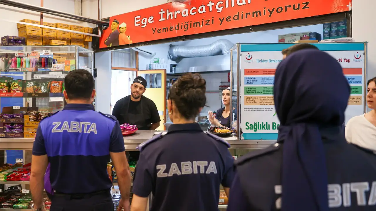 Buca'da okul kantinlerine sıkı denetim! Zabıta tek tek inceledi: ‘Her çocuk bizim evladımız!'