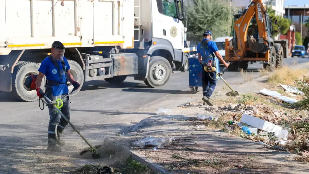 Buca ekipleri Yenigün için sahada: “Her sokağa eşit ve kaliteli hizmet ulaştıracağız!"