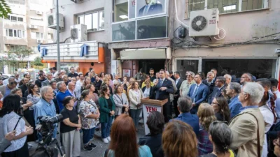 YENİ Parti’nin Bornova İlçe Başkanlığı binası törenle açıldı. Açılışta konuşan