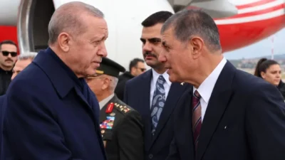 AK Parti’ye geçeceği yönündeki iddiaları gündeme gelen İzmir Büyükşehir Belediye