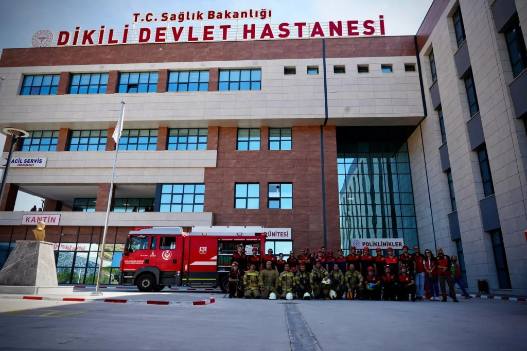 İtfaiye Haftası’nda Dikili’de nefes kesen tatbikat