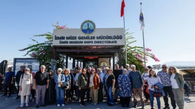 İzmir Büyükşehir Belediyesi tarafından düzenlenen “Emeklilerimiz İzmir’i Keşfediyor” gezi programının
