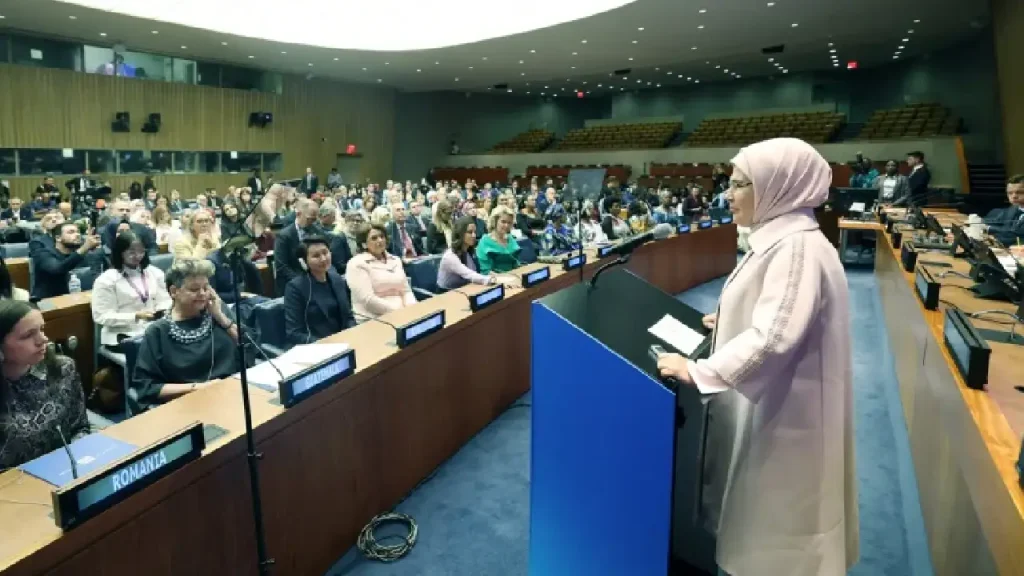 Emine Erdoğan: "Çocukların zihinlerine göz konuldu"
