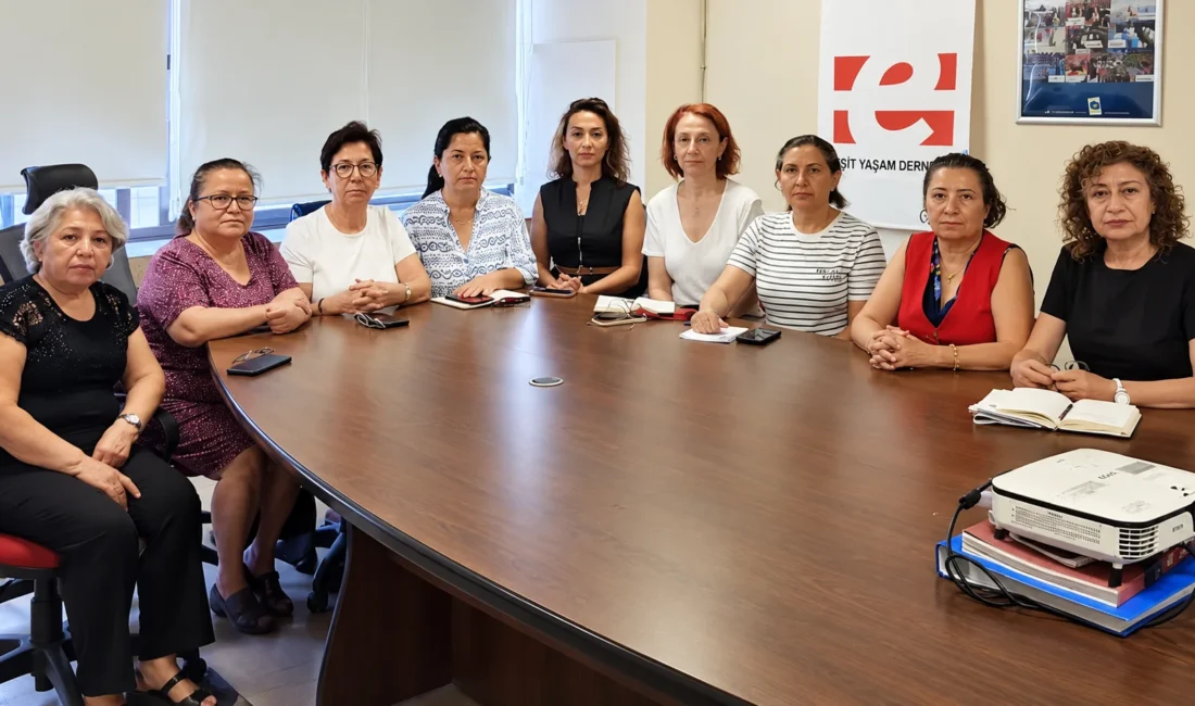 Eşit Yaşam Derneği, Kurucu Başkanları Seniye Nazik Işık ve çok