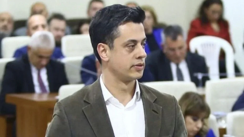 Karabağlar Meclisi'nde "Tek maddelik olağanüstü oturum" gerilimi: "Yazık günah değil mi?"