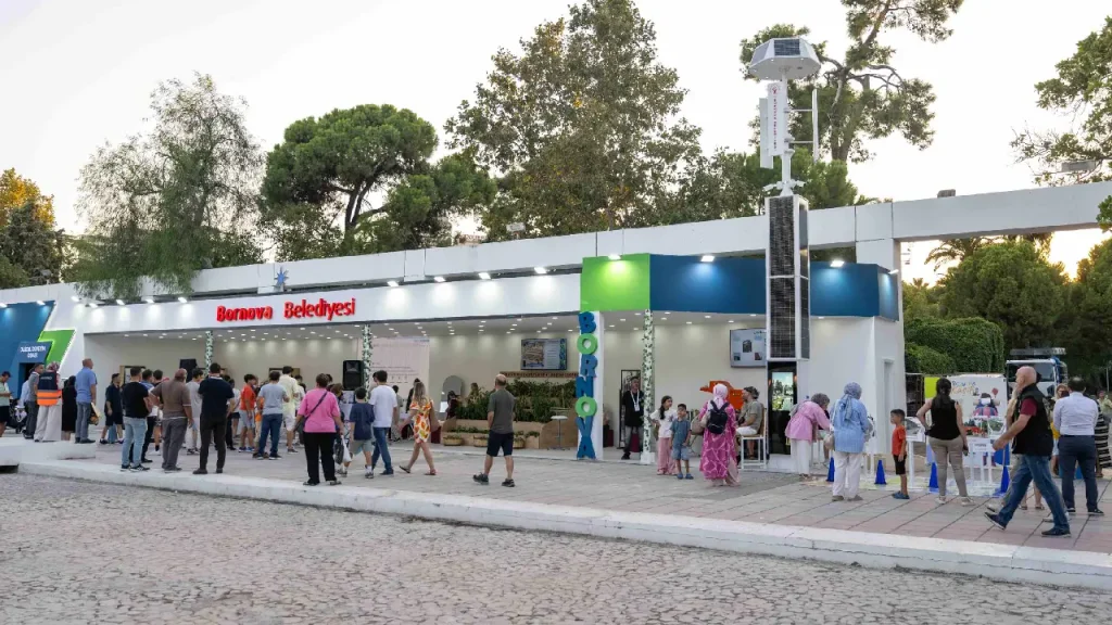 Geleceğin Bornovası İEF’de tanıtılıyor: “Üç Dönüşüm” vizyonu büyük ilgi görüyor 5 Geleceğin Bornovası İEF’de tanıtılıyor: “Üç Dönüşüm” vizyonu büyük ilgi görüyor