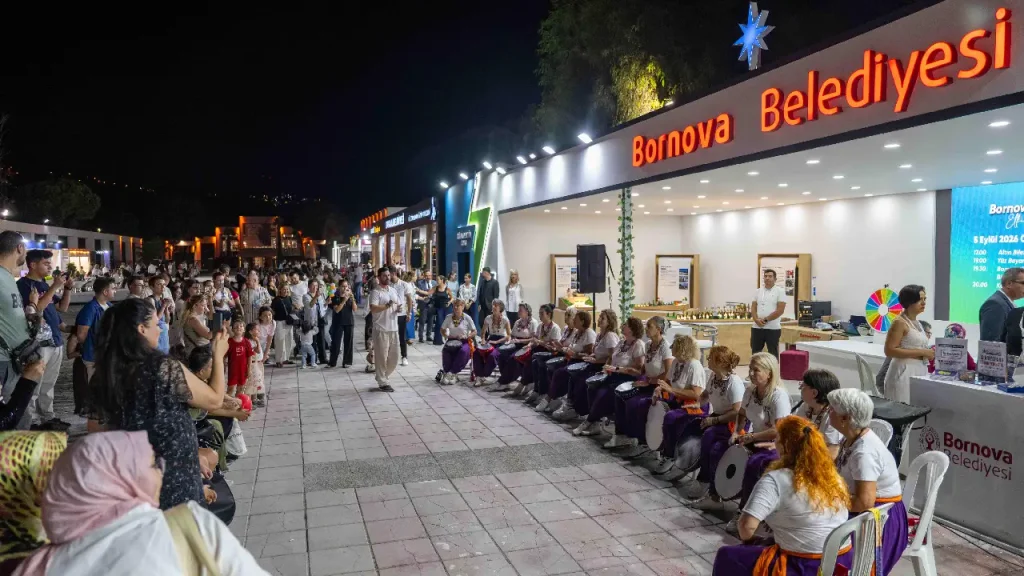 Geleceğin Bornovası İEF’de tanıtılıyor: “Üç Dönüşüm” vizyonu büyük ilgi görüyor 6 Geleceğin Bornovası İEF’de tanıtılıyor: “Üç Dönüşüm” vizyonu büyük ilgi görüyor