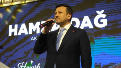 CHP'den istifa ederek AK Parti'ye katılan Foça Belediye Başkanı Saniye