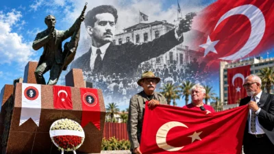 İzmir'in kurtuluşunun 104’üncü yıl dönümünde gazeteci Hasan Tahsin’in ilk kurşunu