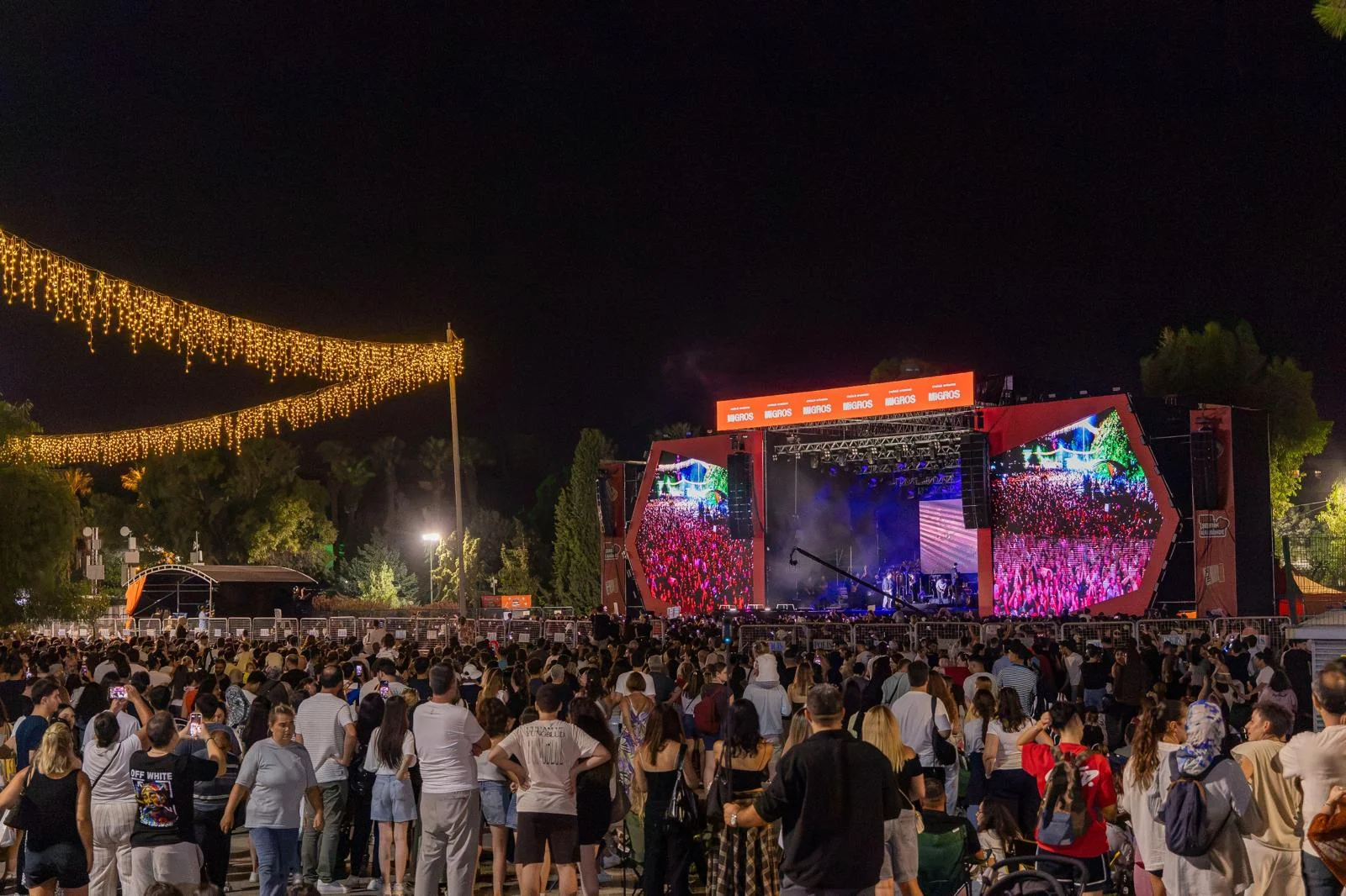 İzmir’de fuar coşkusu başladı: İEF’de kültür, sanat ve eğlence bir arada