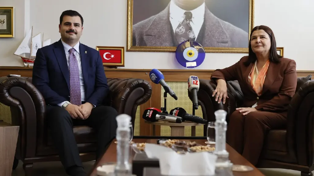 İnan Foça’dan Özgür Özel’e seslendi! “Daha dün kefilim derken ne oldu?"