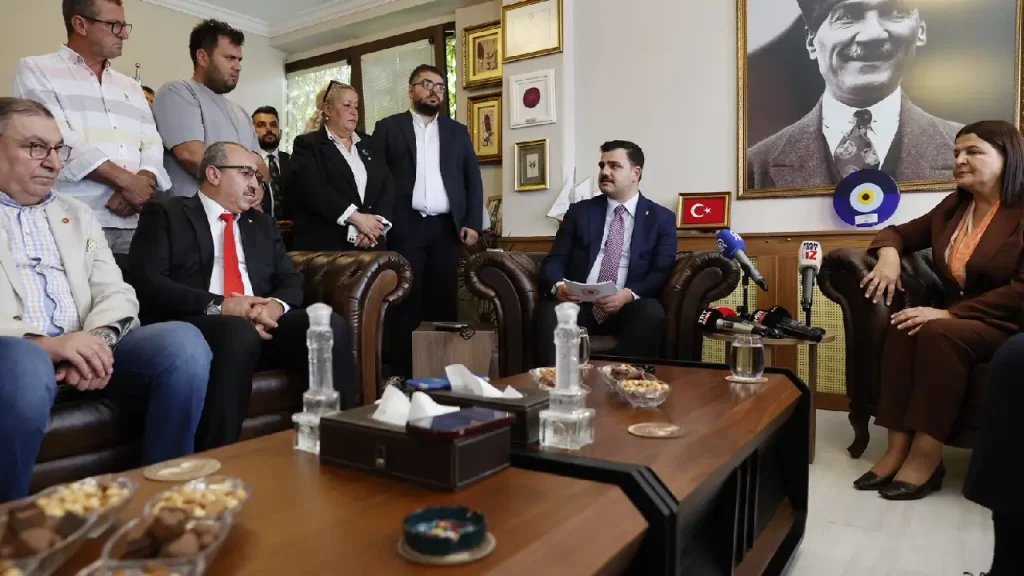 İnan Foça’dan Özgür Özel’e seslendi! “Daha dün kefilim derken ne oldu?"