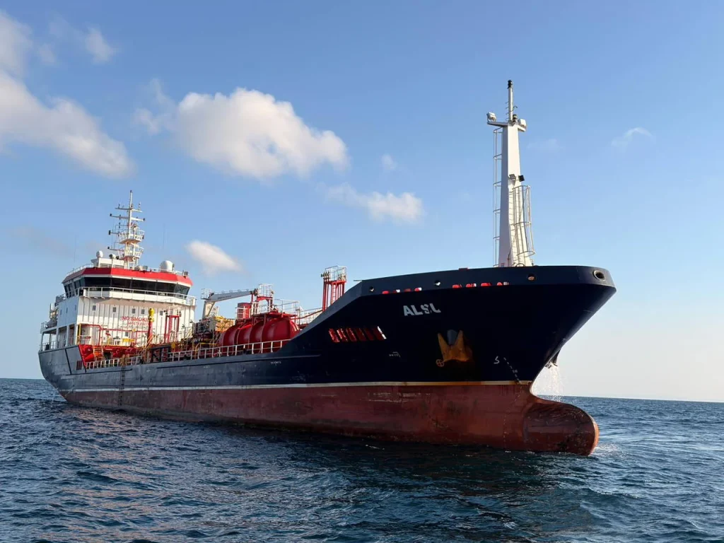 Marmara'da sulara gömüldü: 10 mürettebattan iz yok