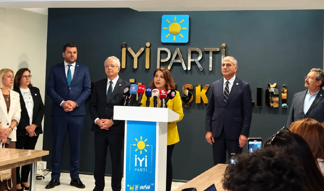 İYİ Parti İzmir İl Başkanlığı tarafından düzenlenen ve İzmir Milletvekili