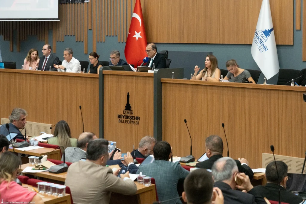 İZOTAŞ Otogarı'nda İZULAŞ dönemi başladı: Yeni ücret tarifesi de belli oldu 2 İZOTAŞ Otogarı'nda İZULAŞ dönemi başladı: Yeni ücret tarifesi de belli oldu