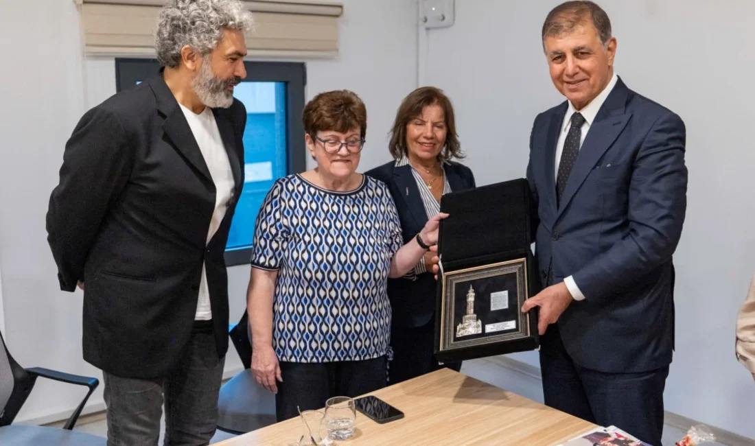 İzmir Büyükşehir Belediye Başkanı Dr. Cemil Tugay, Bremen-İzmir Kardeş Şehir
