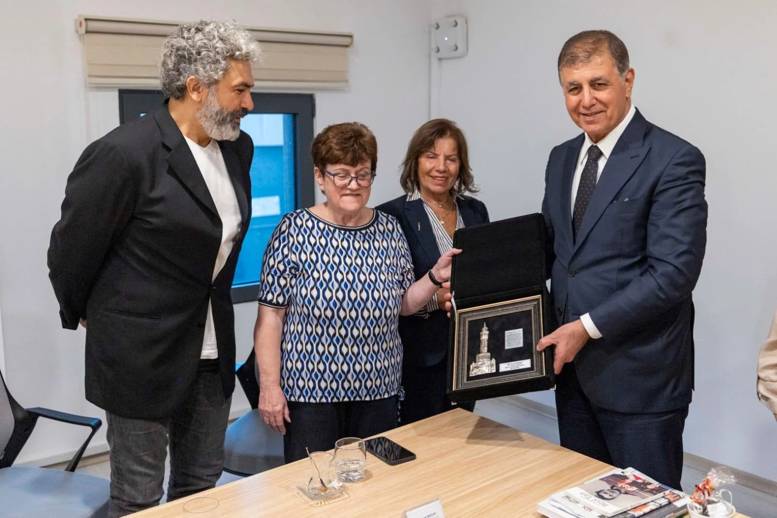 İzmir Büyükşehir Belediye Başkanı Dr. Cemil Tugay, Bremen-İzmir Kardeş Şehir