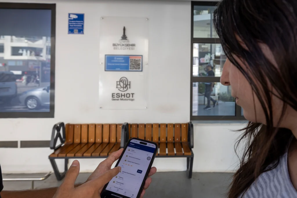 En yakın 10 bin noktaya tek ekrandan ulaşılacak: 'Yakınımda' ile İzmir cebinde!