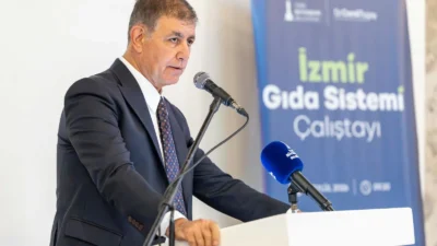 İzmir Büyükşehir Belediyesi’nin düzenlediği İzmir Gıda Sistemi Çalıştayı tüm paydaşların