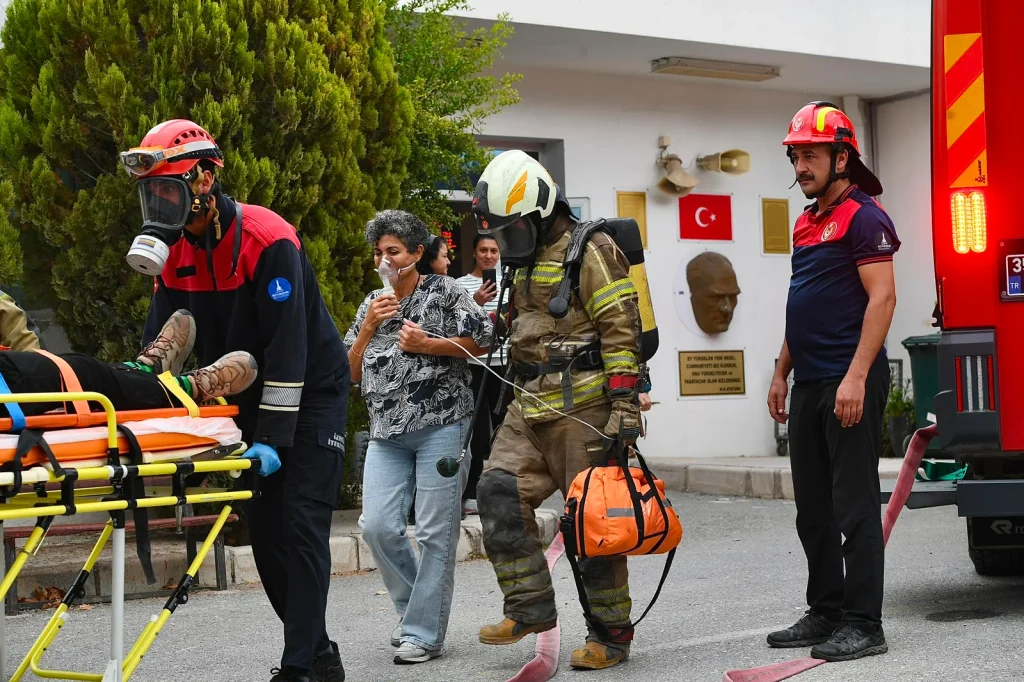 İtfaiye Haftası’nda öğrencilere yangın ve afet eğitimi