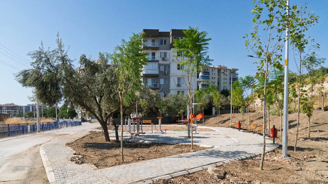 İzmir’in mahalle ruhu “yeşil dönüşümle” canlanıyor