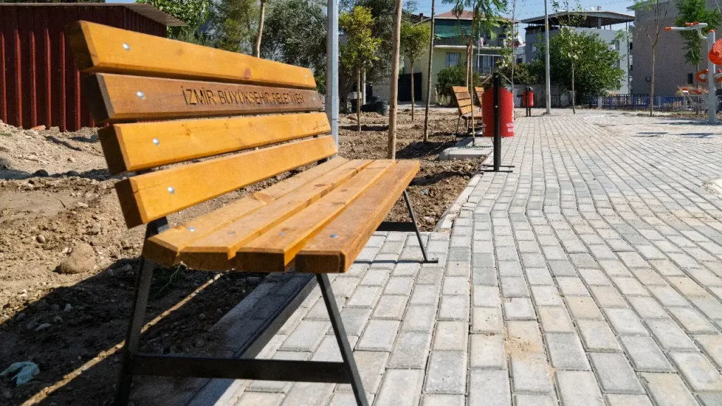 İzmir’in mahalle ruhu “yeşil dönüşümle” canlanıyor