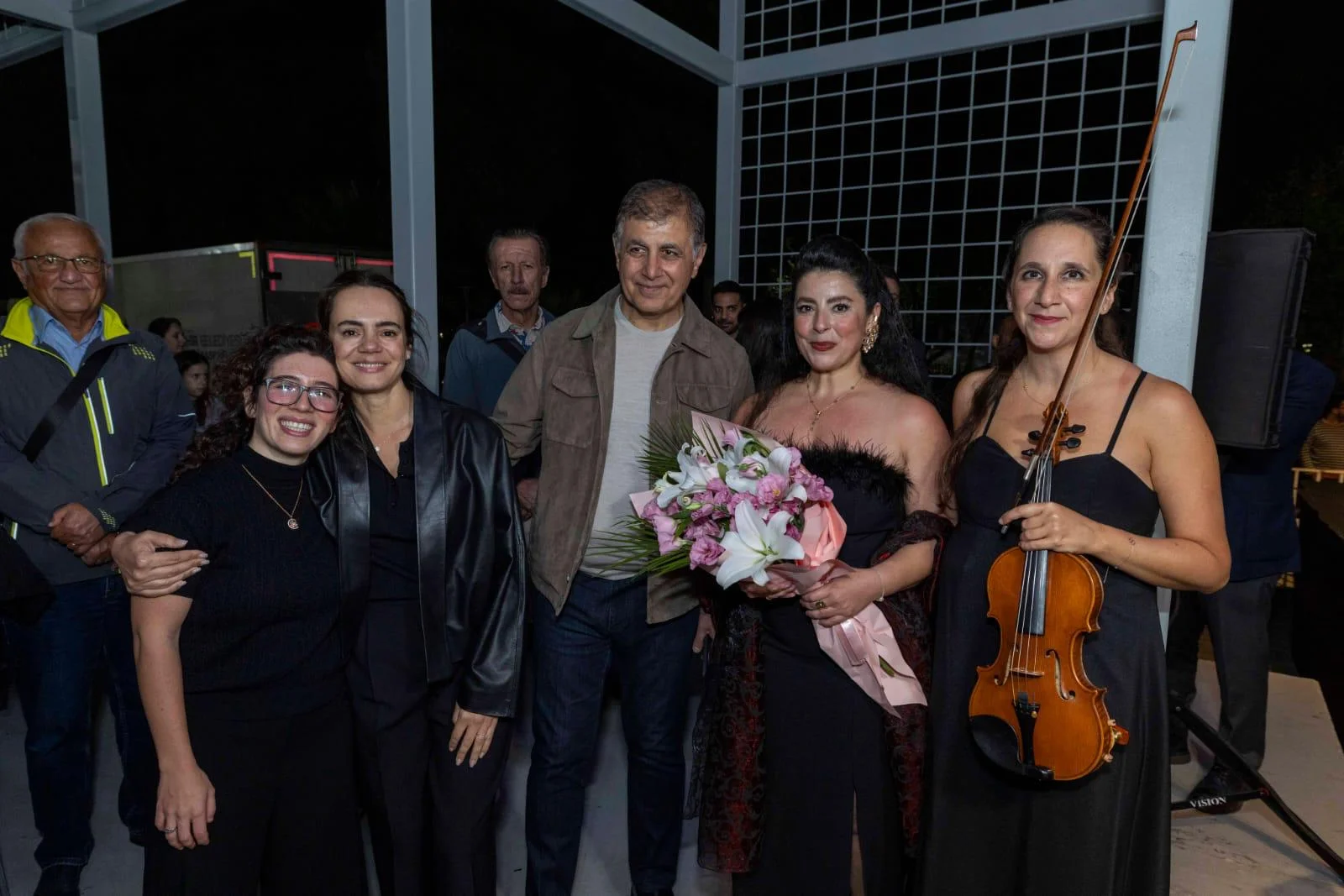 İzmir Oda Orkestrası yeni sezonu Zeytin Sahne’de açtı