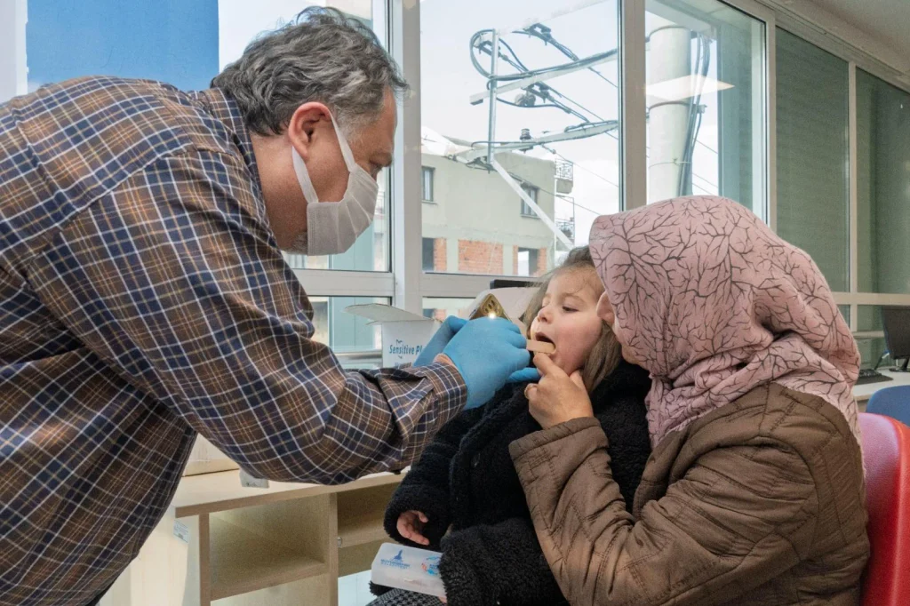 İzmir’de sağlıklı yaşam için binlerce kişiye destek