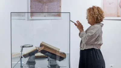Dünyada yalnızca iki nüshası bulunan 15. yüzyıl eseri Düstûrnâme-i Enverî,