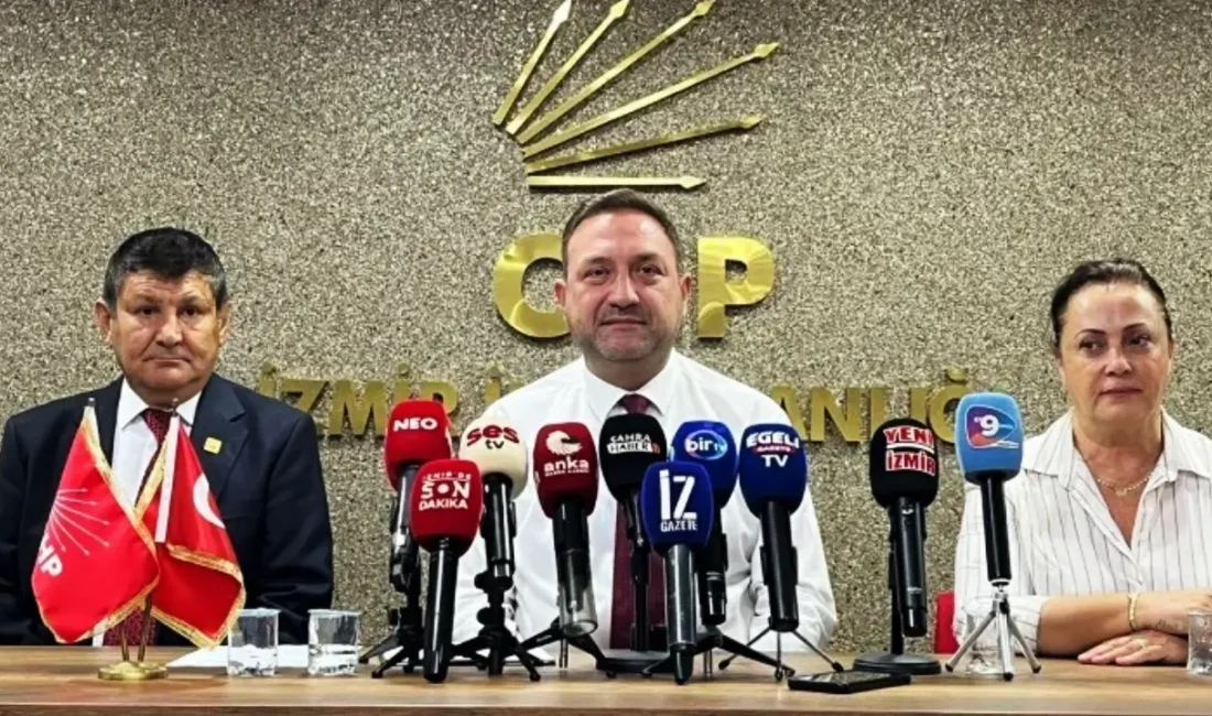Foça Belediye Başkanı Saniye Bora Fıçı’nın AK Parti’ye geçişinin ardından