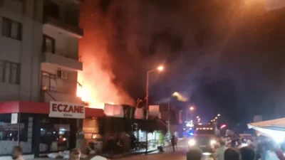 İzmir'in Ödemiş ilçesinde bir ekmek fırınında baca temizliği yapıldığı sırada
