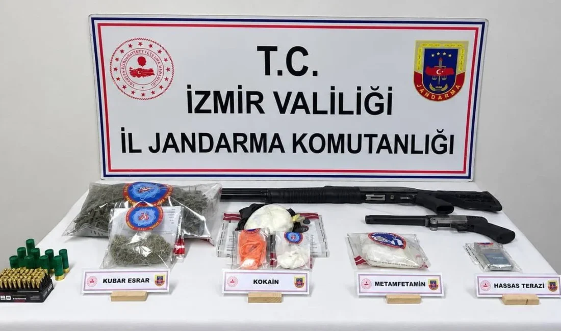 İzmir'in Bayındır ilçesinde jandarma ekiplerince belirlenen adreslere düzenlenen uyuşturucu operasyonunda