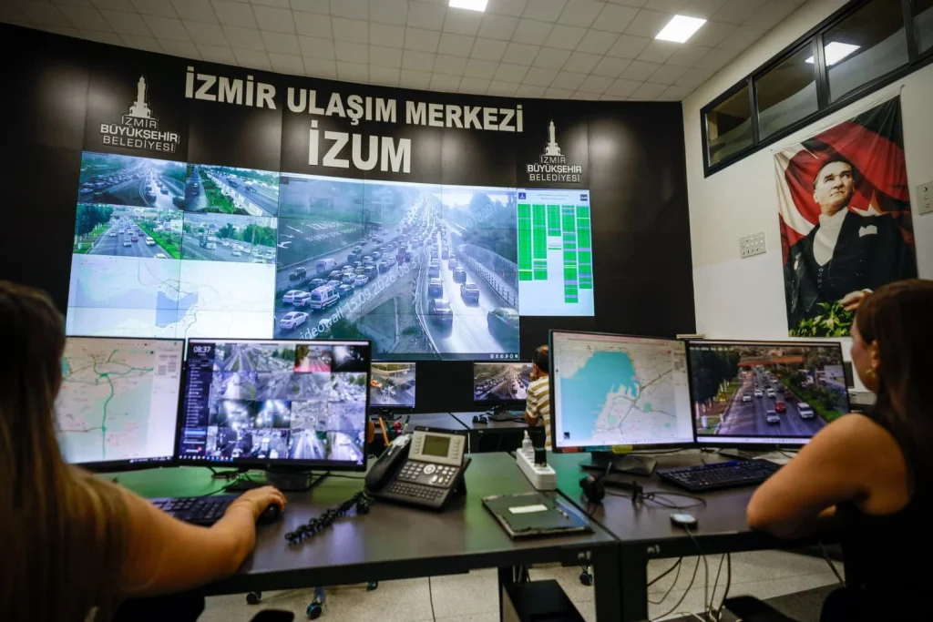 Okul sezonu başladı, İzmir’de İZUM düğmeye bastı!