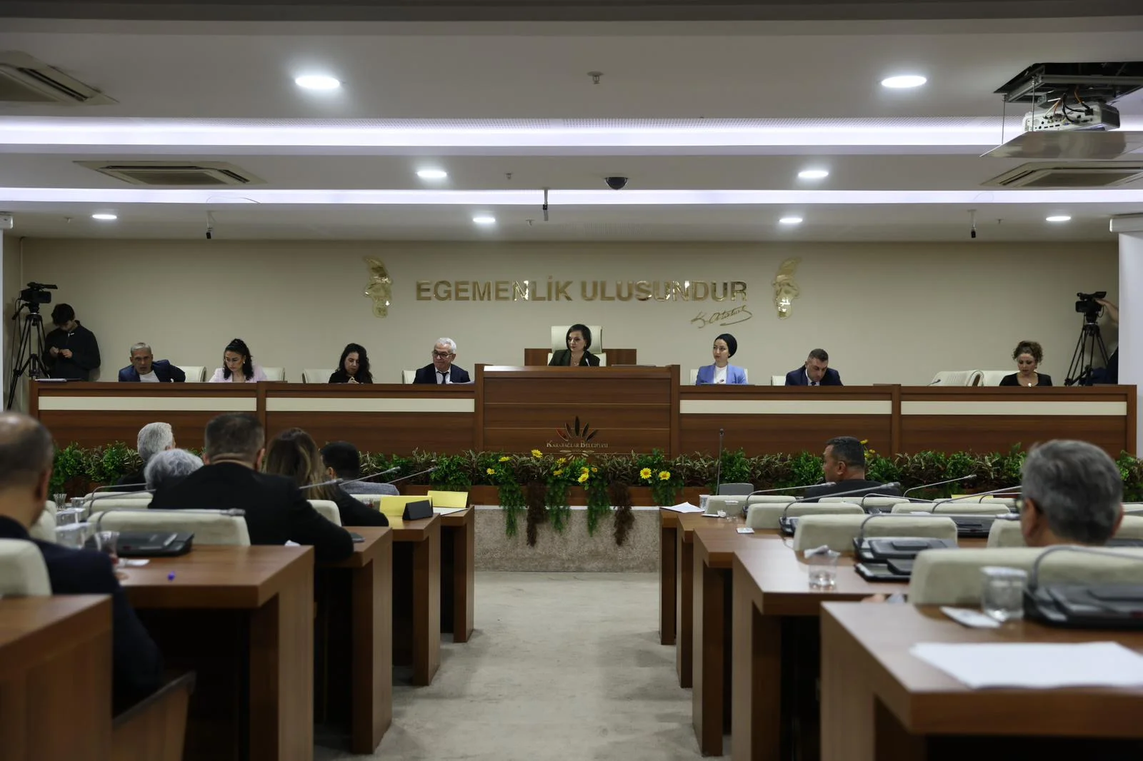 Karabağlar Belediyesi Eylül Ayı Olağan Meclis Toplantısı'nda Başkan Helil Kınay,