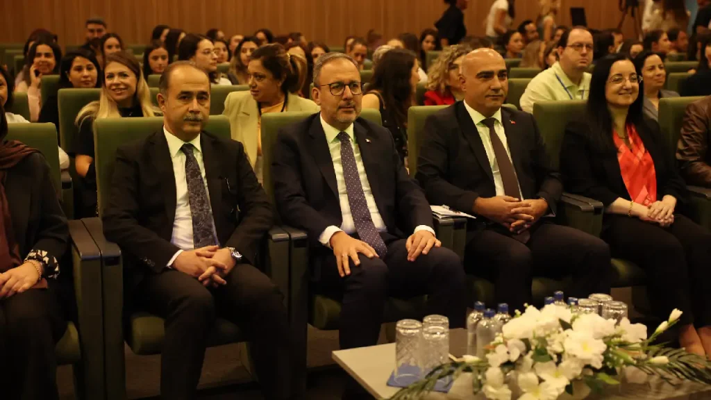 Kasapoğlu: “İzmir’de nadir hastalıklar ve otizm için uluslararası bir merkez hedefliyoruz” 1 Kasapoğlu: “İzmir’de nadir hastalıklar ve otizm için uluslararası bir merkez hedefliyoruz”