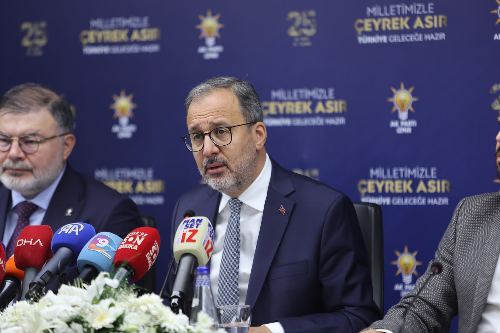 Kasapoğlu’ndan İzmir'e Otizm Merkezi müjdesi: Yurt fiyatları ve stadyum eleştirilerine yanıt