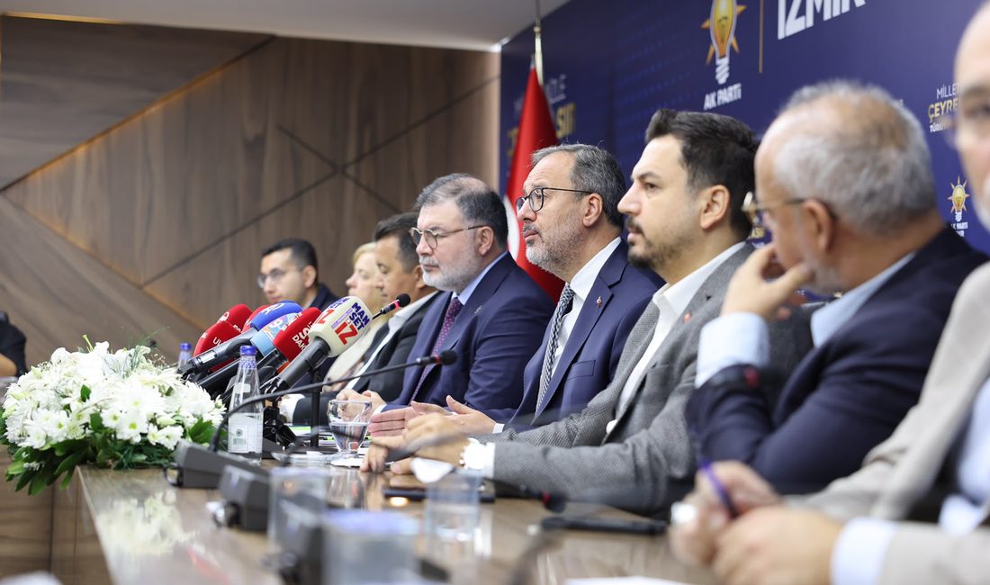 Basın mensuplarının sorularını yanıtlayan önceki dönem Gençlik ve Spor Bakanı