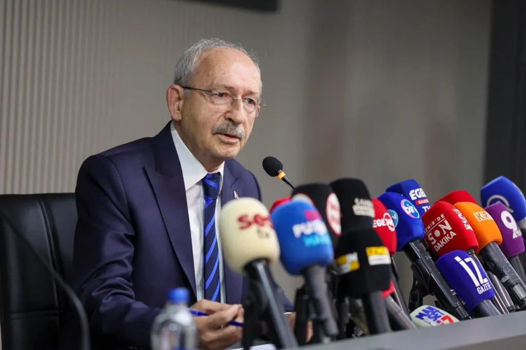 Kılıçdaroğlu'ndan İzmir'de 'üç harfli market' isyanı: “Rekabet şansları sıfır"
