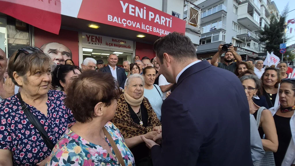 Çağatay Güç Balçova ilçe binası açılışında 2 Çağatay Güç Balçova ilçe binası açılışında
