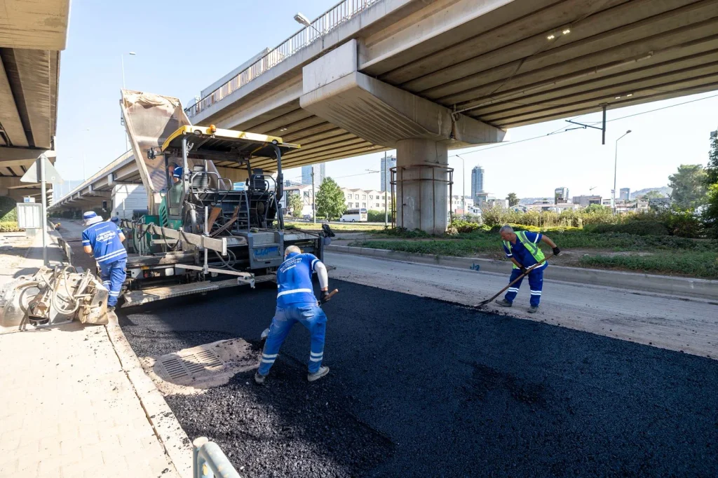 3 aylık çile 1 ayda bitti: Liman Caddesi trafiğe açıldı! 2 3 aylık çile 1 ayda bitti: Liman Caddesi trafiğe açıldı!