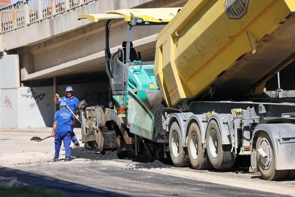3 aylık çile 1 ayda bitti: Liman Caddesi trafiğe açıldı! 4 3 aylık çile 1 ayda bitti: Liman Caddesi trafiğe açıldı!